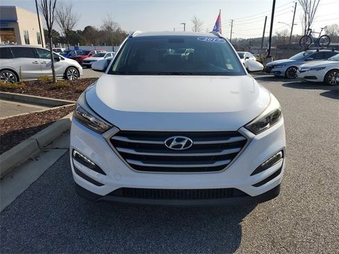 Used 2017 Hyundai Tucson SE image 2