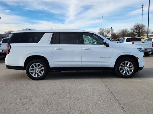 Used 2023 Chevrolet Suburban Premier image 5