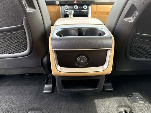Used 2024 Kia Carnival LX FWD image 21