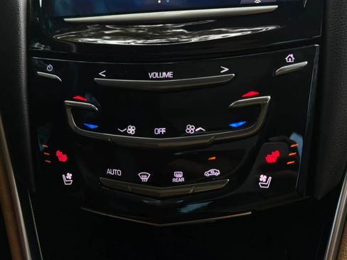 Used 2013 Cadillac XTS Premium FWD image 34