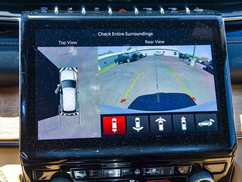 Used 2023 Jeep Grand Cherokee Summit AWD/4WD image 17