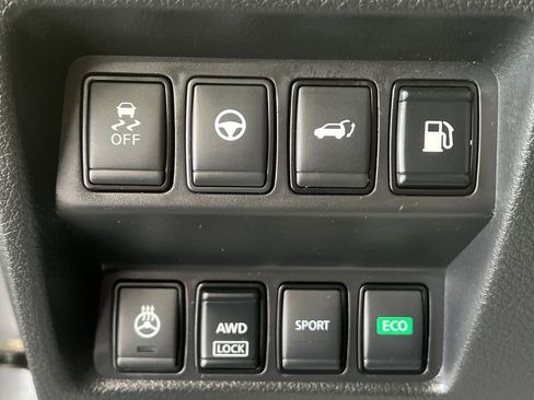 Used 2020 Nissan Rogue SL AWD/4WD image 26