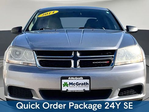 Used 2014 Dodge Avenger SE image 2
