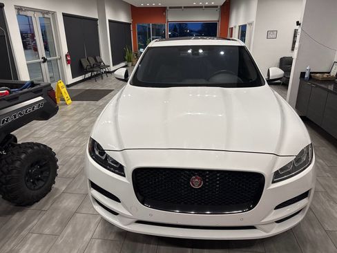 Used 2020 Jaguar F-PACE Premium image 45