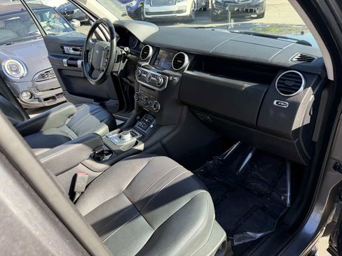 Used 2015 Land Rover LR4 HSE image 15