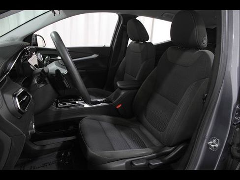 Used 2023 Chevrolet Bolt EUV LT FWD image 6