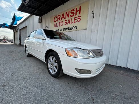 Used 2000 Toyota Avalon XLS image 4