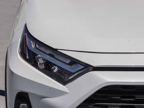 Used 2025 Toyota RAV4 XLE Premium FWD image 11