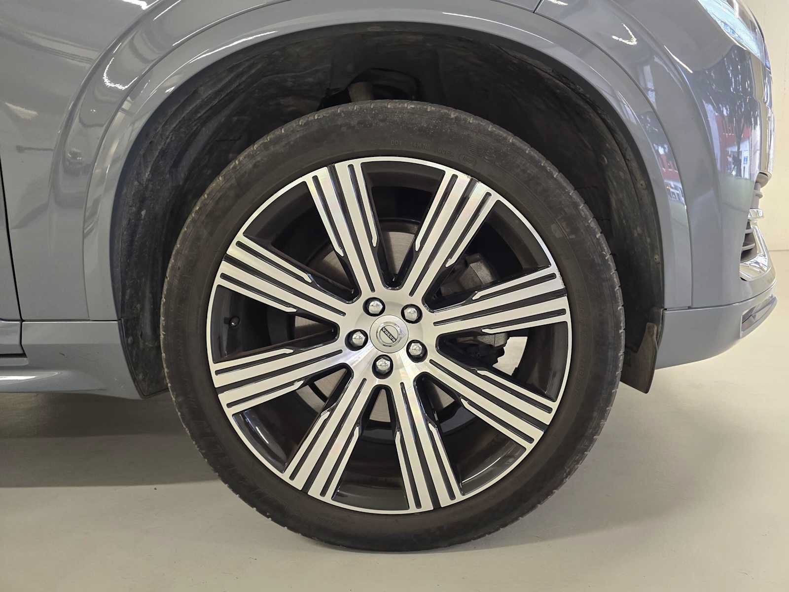 Used 2020 Volvo XC90 T6 Inscription w/ Protection Package Premier AWD/4WD image 9