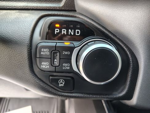 Certified 2025 RAM 1500 Big Horn AWD/4WD image 32