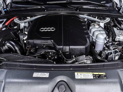 Used 2023 Audi A4 2.0T allroad Premium Plus AWD/4WD image 11