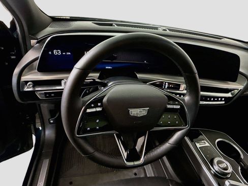 Used 2024 Cadillac Lyriq Luxury w/ LPO, Floor Liner Package AWD/4WD image 5