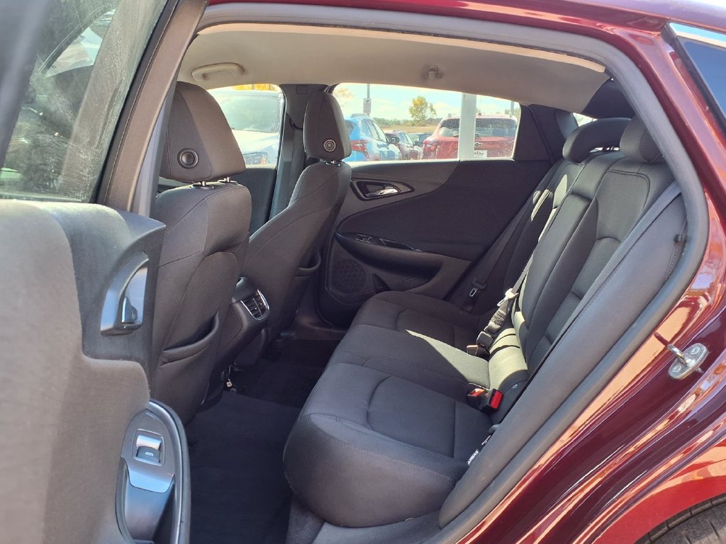 Used 2016 Chevrolet Malibu LT FWD image 8