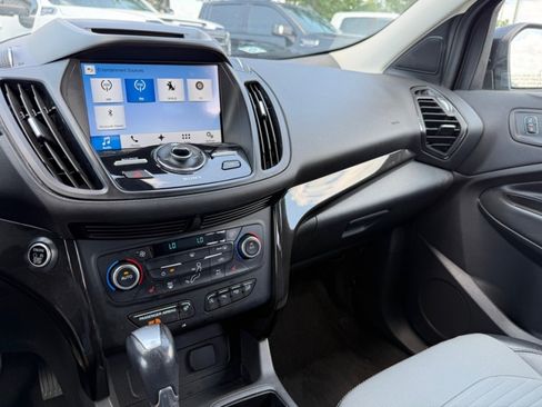 Used 2018 Ford Escape Titanium AWD/4WD image 12