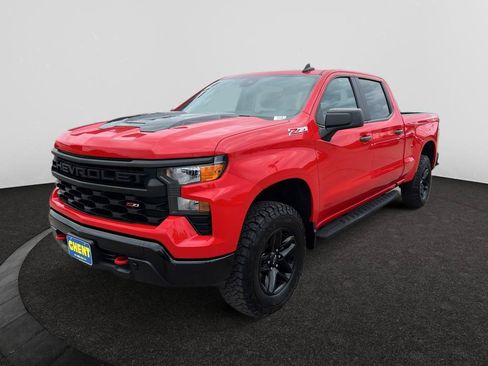 Used 2023 Chevrolet Silverado 1500 Custom Trail Boss AWD/4WD image 2