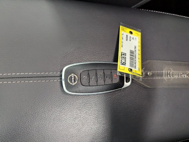 Used 2025 Nissan Murano SL AWD/4WD image 32