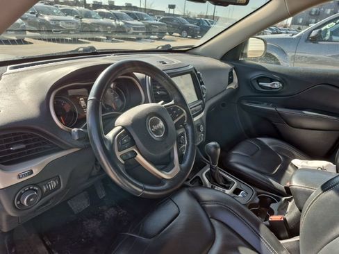 Used 2016 Jeep Cherokee Limited image 44