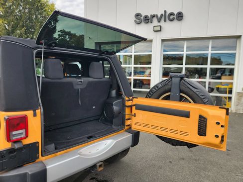 Used 2012 Jeep Wrangler Sahara AWD/4WD image 35