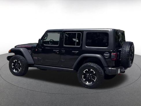 Used 2025 Jeep Wrangler Unlimited Rubicon AWD/4WD image 9
