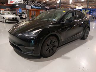 Used 2024 Tesla Model Y Long Range AWD/4WD video 1