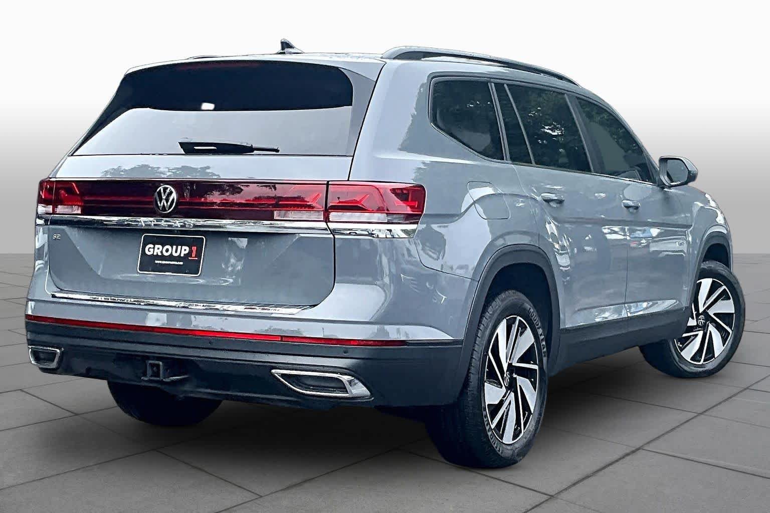 New 2026 Volkswagen Atlas SE FWD image 13