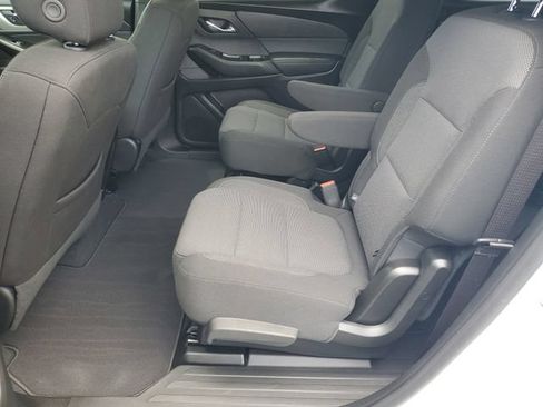 Certified 2024 Chevrolet Traverse LT FWD image 13