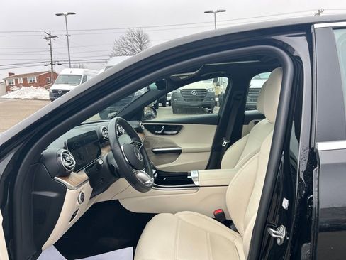 Used 2022 Mercedes-Benz C 300 4MATIC Sedan image 9