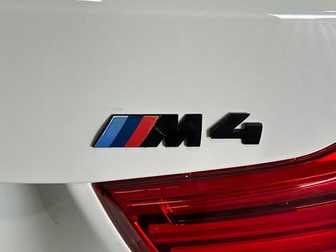 Used 2018 BMW M4 Convertible w/ Executive Package RWD image 51