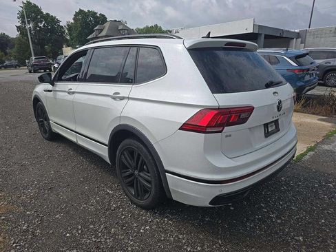 Used 2022 Volkswagen Tiguan SE R-Line FWD image 2