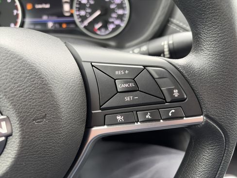 Used 2024 Nissan Sentra SV image 24