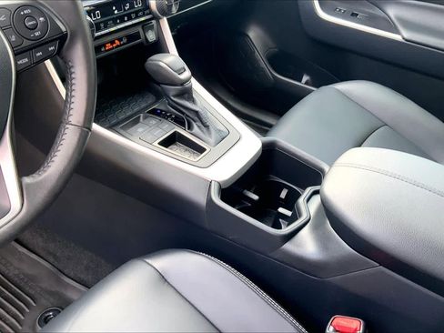 Used 2024 Toyota RAV4 XLE Premium image 16