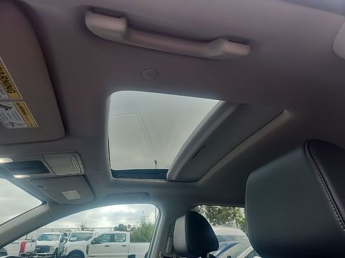 Used 2024 Honda CR-V EX-L image 17