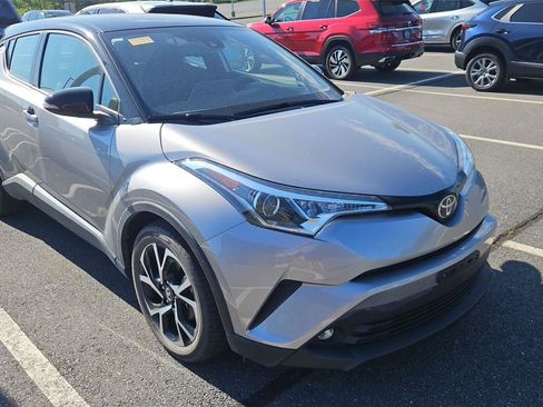 Used 2019 Toyota C-HR Limited FWD image 1