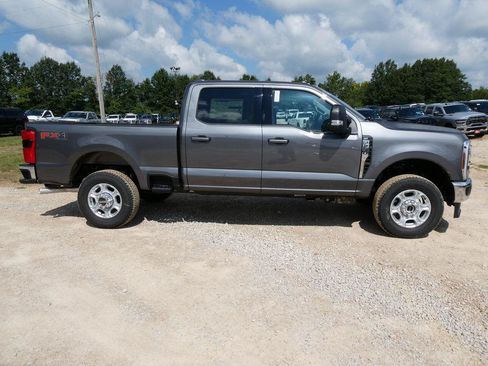 New 2026 Ford F250 XLT w/ XLT Premium Package AWD/4WD image 4
