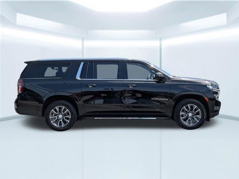 Used 2023 Chevrolet Suburban LS w/ Driver Alert Package RWD image 8
