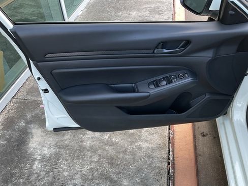 Used 2023 Nissan Altima 2.5 S image 13