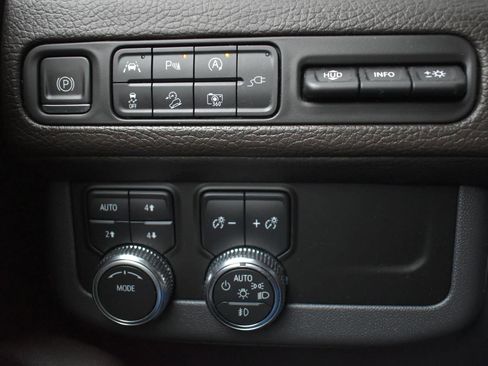 Used 2022 GMC Yukon XL Denali image 20