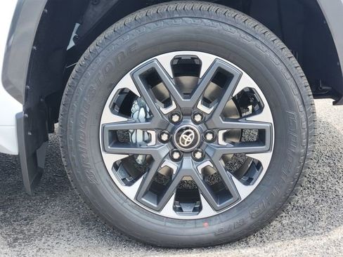 New 2026 Toyota Tundra Limited AWD/4WD image 8