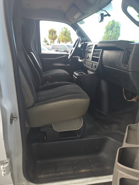 Used 2020 GMC Savana 2500 w/ Driver Convenience Package RWD image 19