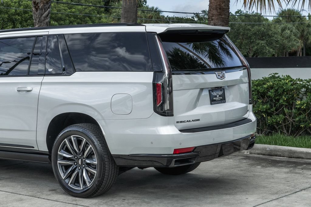 Used 2023 Cadillac Escalade ESV Sport Platinum w/ Heavy-Duty Trailer Package AWD/4WD image 5