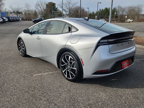 Certified 2025 Toyota Prius Plug-In Hybrid image 7