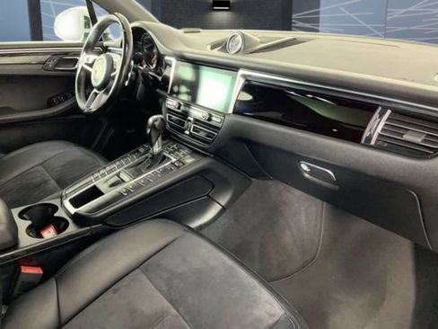 Used 2019 Porsche Macan AWD/4WD image 16