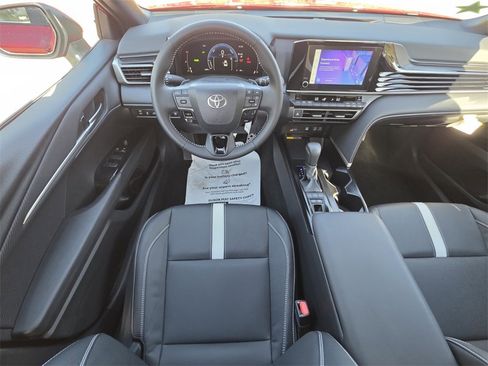 Used 2026 Toyota Camry SE image 6