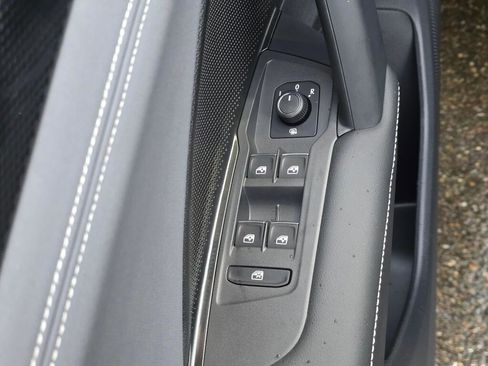 New 2026 Volkswagen Tiguan SE R-Line image 21