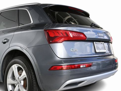 Used 2020 Audi Q5 2.0T Premium w/ Convenience Package image 9