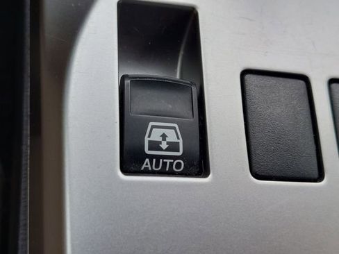 Used 2018 Toyota 4Runner Limited AWD/4WD image 30