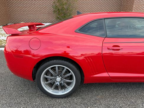 Used 2010 Chevrolet Camaro SS image 13