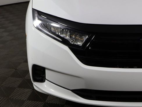 Used 2024 Honda Odyssey Sport image 14