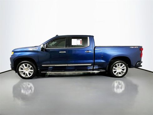 Used 2022 Chevrolet Silverado 1500 High Country w/ High Country Premium Package image 5
