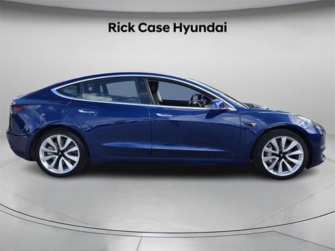 Used 2019 Tesla Model 3 Long Range image 4